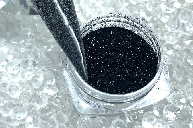 Třpytky černé jemné 